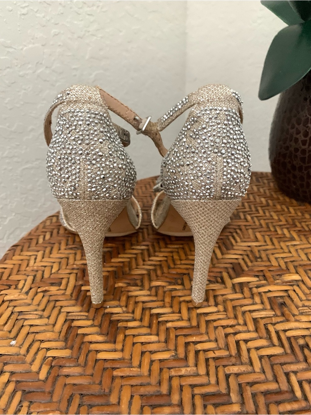 INC Rhinestone Silver Bow Crystal Embellished High Heels - Picture 8 of 12
